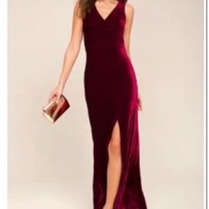 NWT Lulu’s velvet burgundy maxi dress